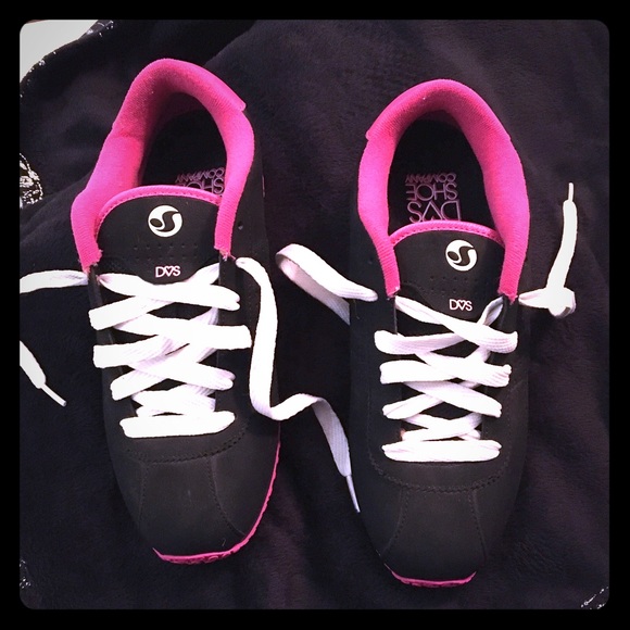 Dvs Shoe Co Womens Skate Shoes 
